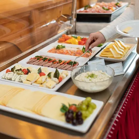 Landhof Waidegger Wirt - Hotel, Restaurant, Bar Pensjonat Waidegg