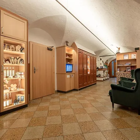 Landhof Waidegger Wirt - Hotel, Restaurant, Bar Pensjonat Waidegg